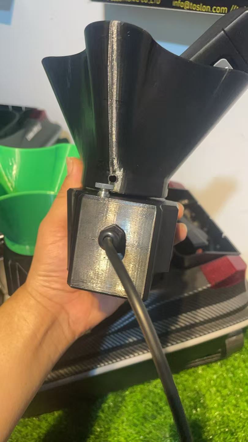 Elektronické rozmetadlo pre zavážaciu loďku Grizzly Marine (HJ817)
