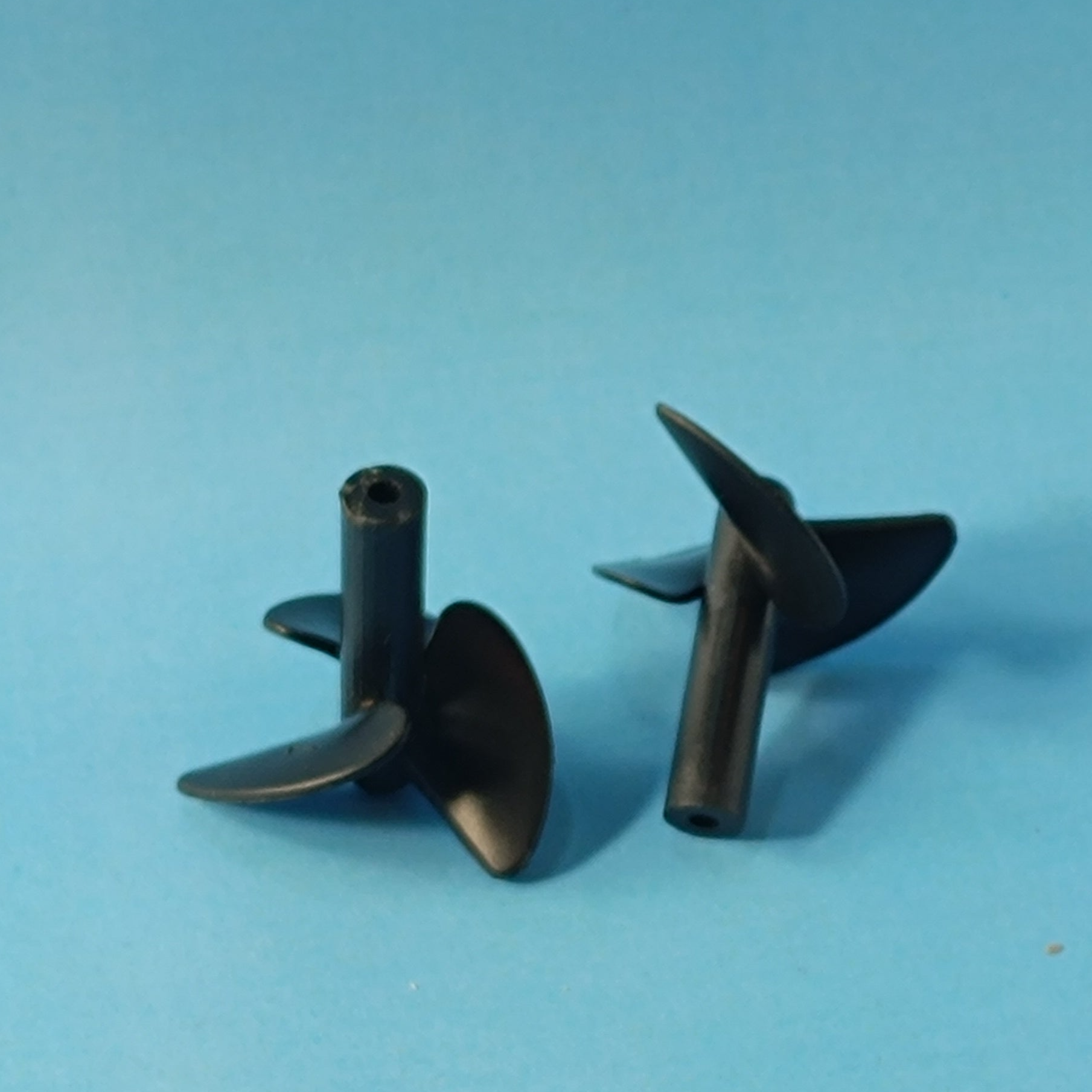 Propellers for compact cargo boats (pair)