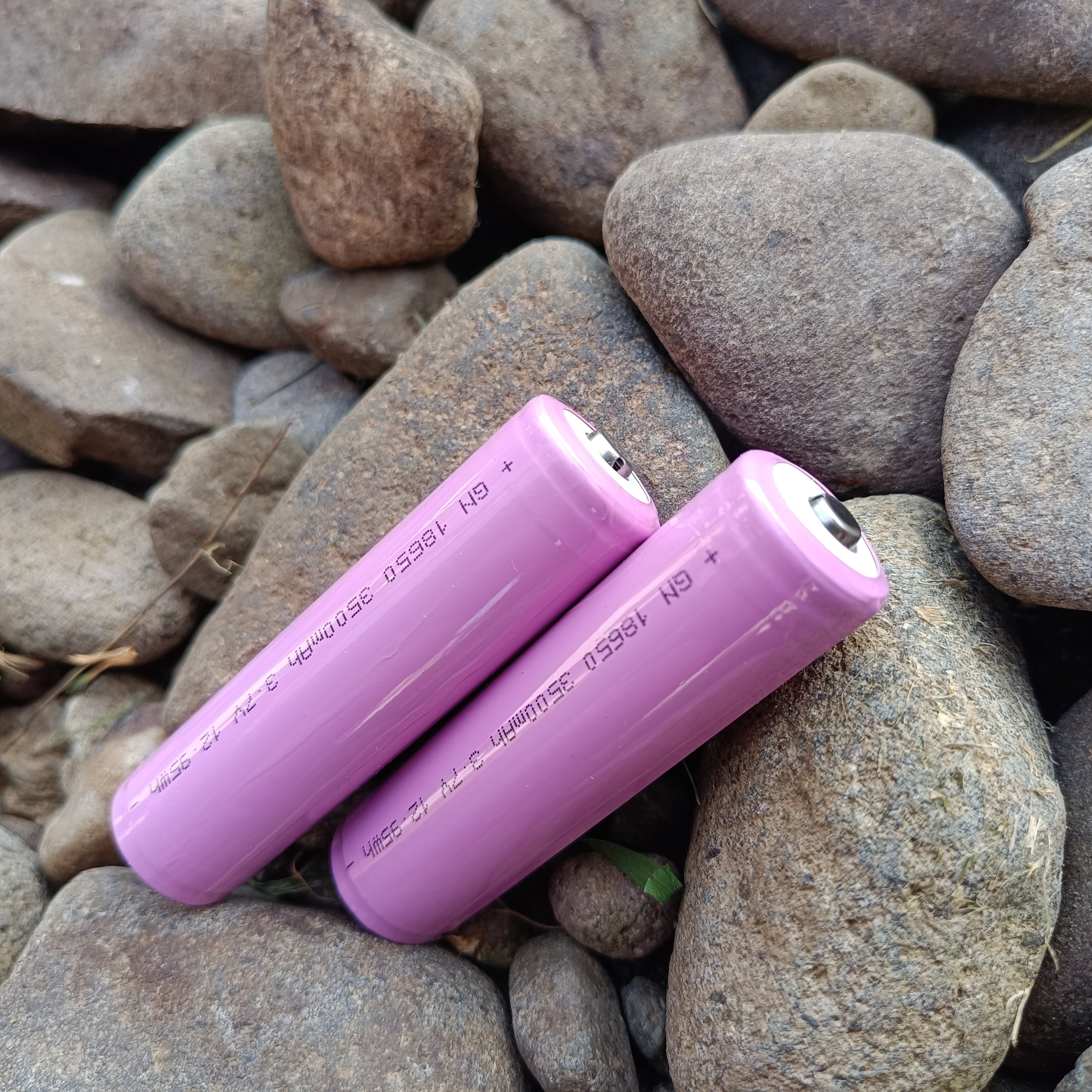 Magas kapacitású védett 18650 cella - 3500 mAh / 3,7V (garantált kapacitás)